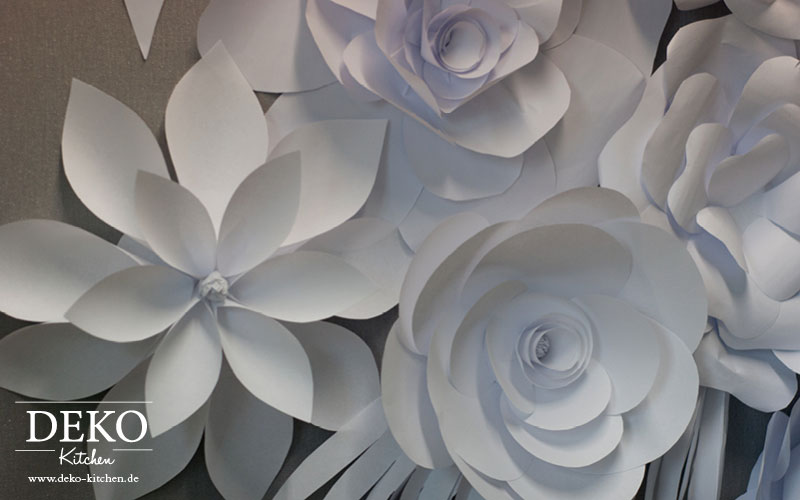 DIY Papierblütenwand als Hochzeits-Deko selber machen Deko-Kitchen