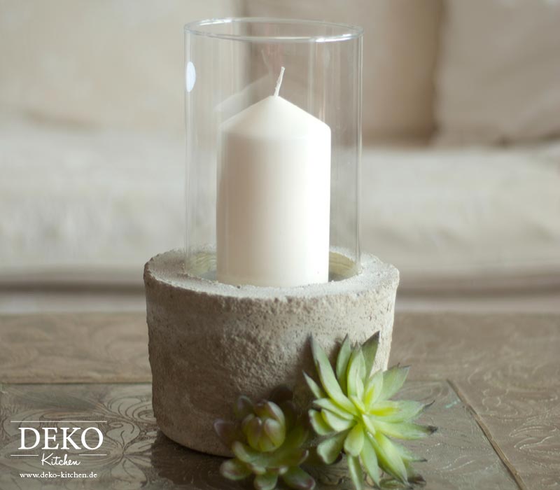 DIY: Coole Deko-Vase mit Betonsockel von Deko-Kitchen