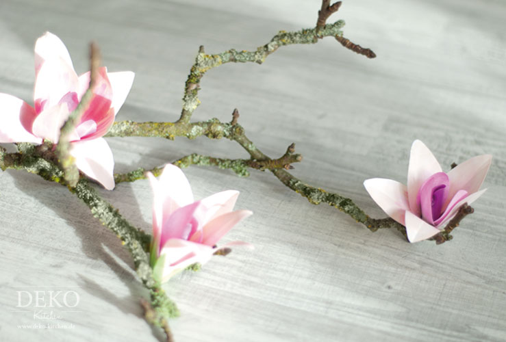 DIY: hübsche Magnolien aus Satin selber machen