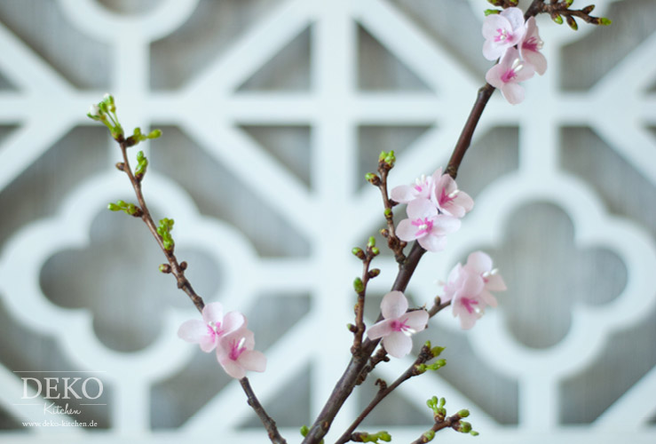 DIY: Kirschblüten aus Krepppapier von Deko-Kitchen