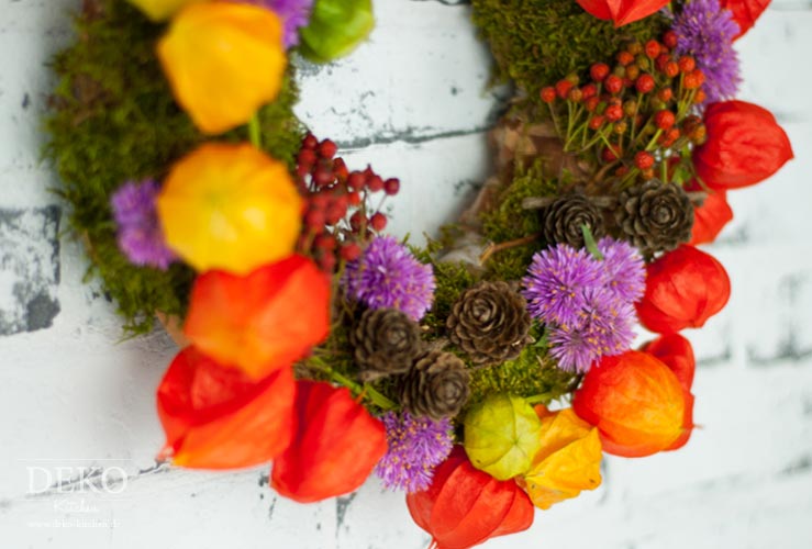 DIY: farbenfroher Herbst-Türkranz aus Naturmaterial Deko-Kitchen