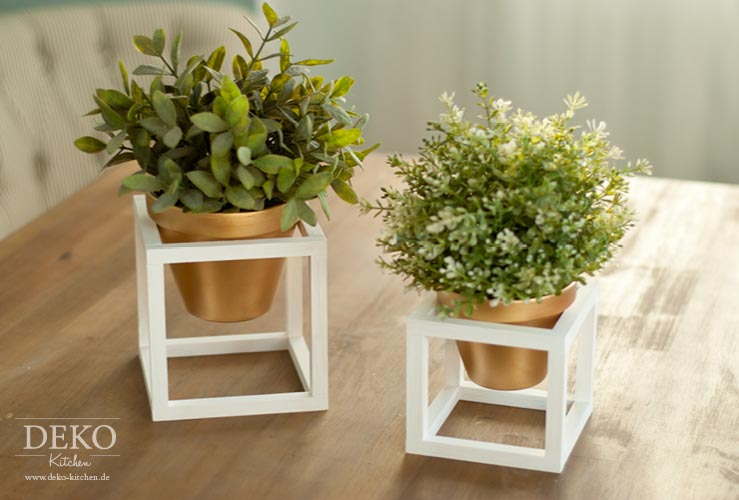 DIY: coole Blumenständer aus Holzleisten Deko-Kitchen