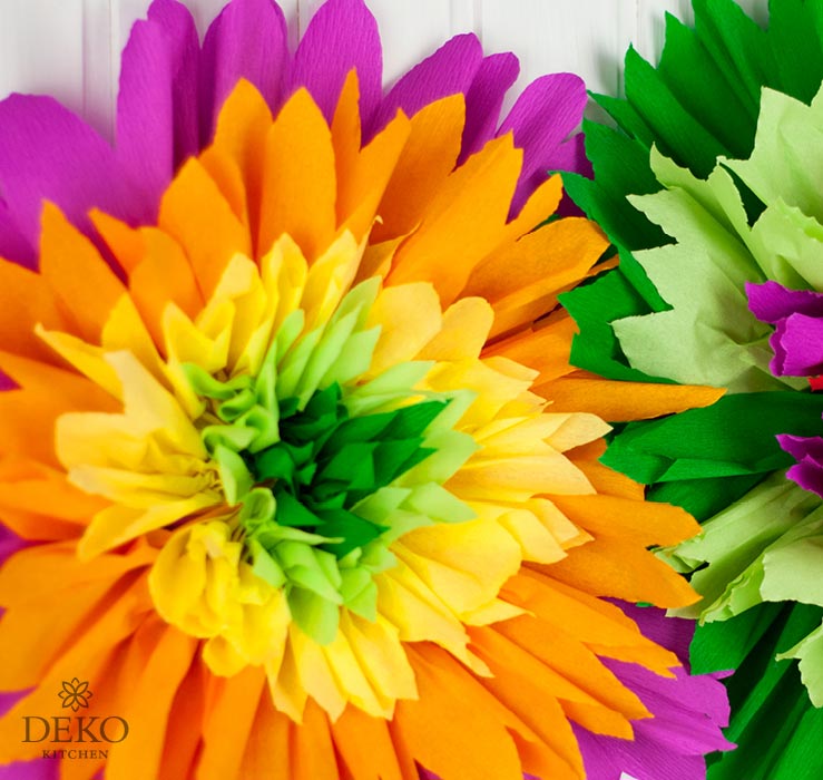 DIY: XL-Blüten aus Krepppapier