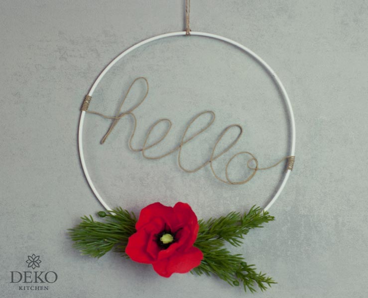 Handlettering-Deko mit Metallringen und Zweigen Deko-Kitchen