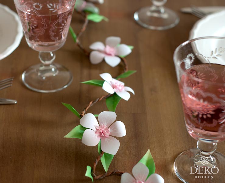 DIY: Tischdeko mit Apfelblüten aus Papier Deko-Kitchen