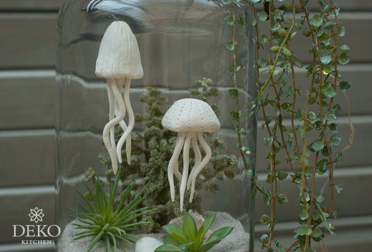 DIY: Mini-Aquarium mit kleinen Quallen aus Modelliermasse von Deko-Kitchen